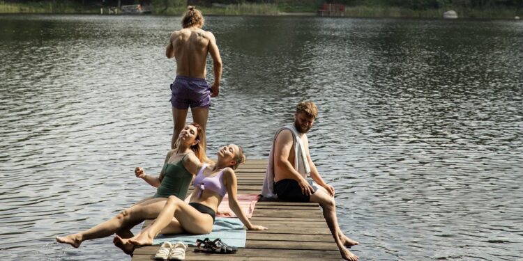 Drowning Dry: A Haunting Meditation on Memory, Trauma, and the Quiet Unraveling of Grief