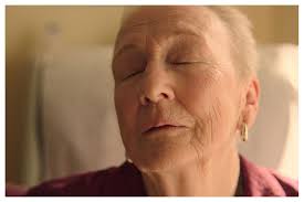 “Familiar Touch” Review: A Moving Portrait of Memory, Dignity, and the Tender Mess of Aging